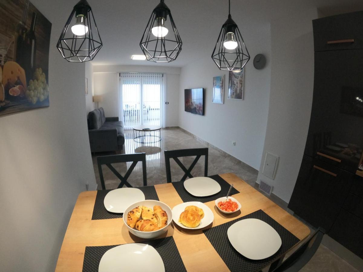 Apartment Dalmatino Makarska Exteriör bild